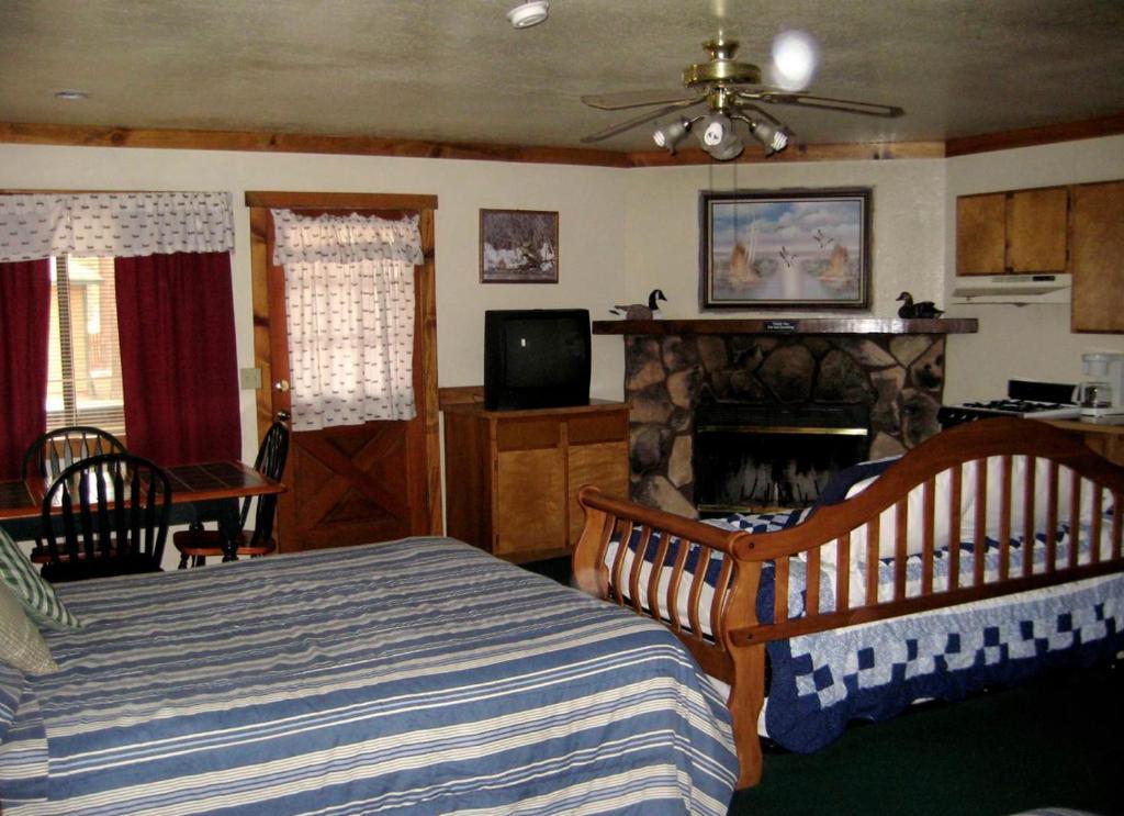 Majestic Moose Lodge - Coptic Village Big Bear Lake Habitación foto